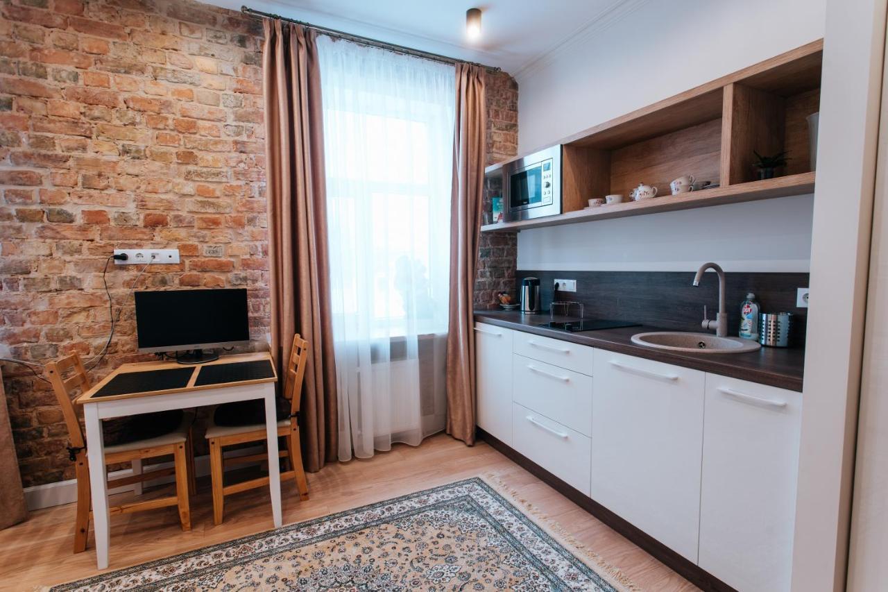 Stylish Latvian-Style Studio Apartment Near City Center, Parks, Cafes & Public Transit Рига Экстерьер фото